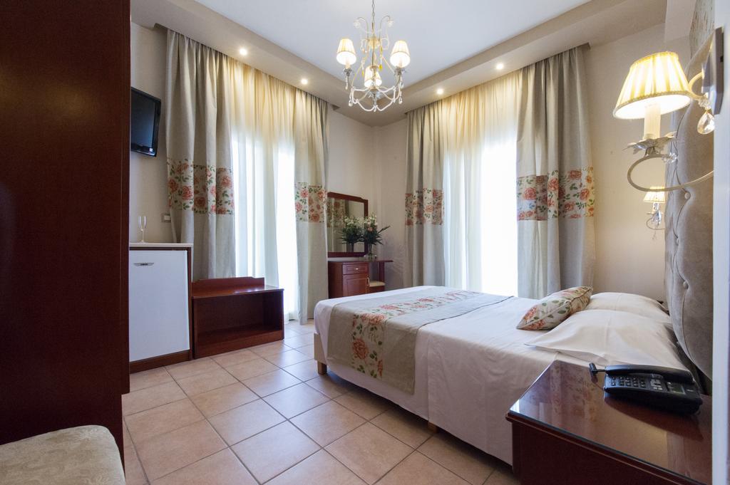 Olympic Hotel Parga Pokoj fotografie