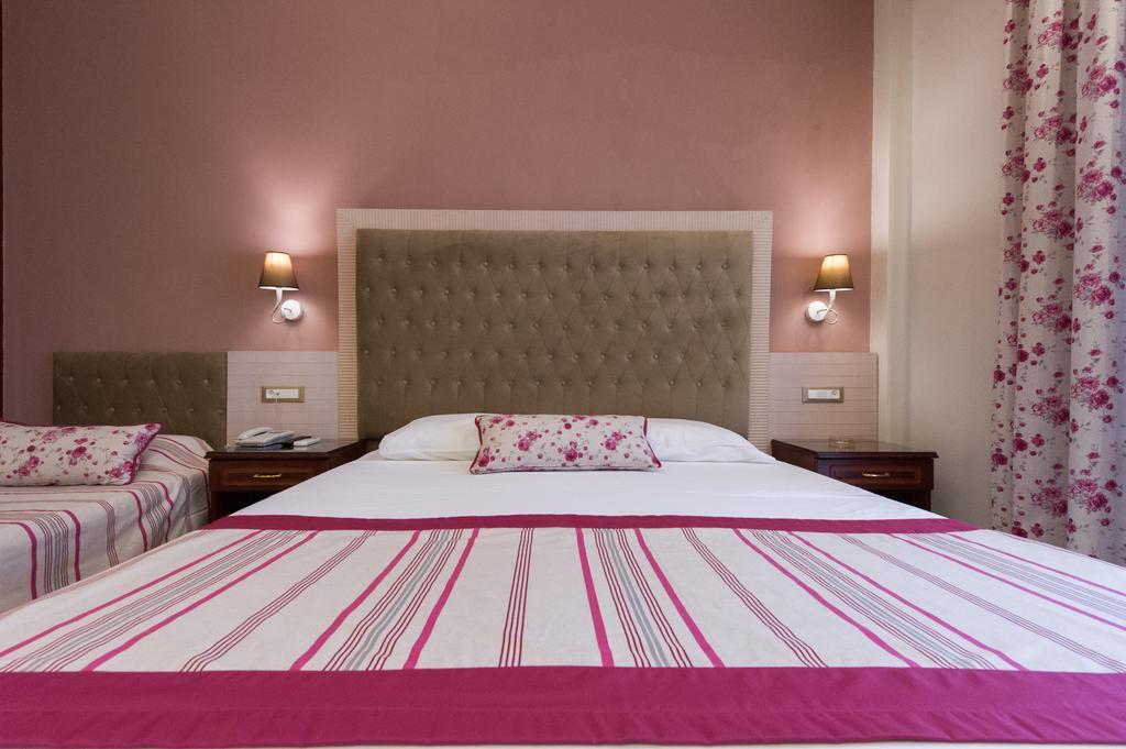Olympic Hotel Parga Pokoj fotografie