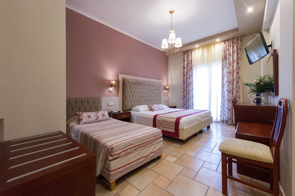 Olympic Hotel Parga Pokoj fotografie
