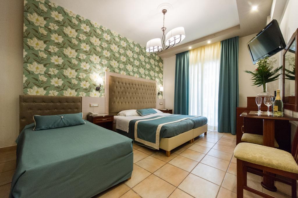 Olympic Hotel Parga Pokoj fotografie