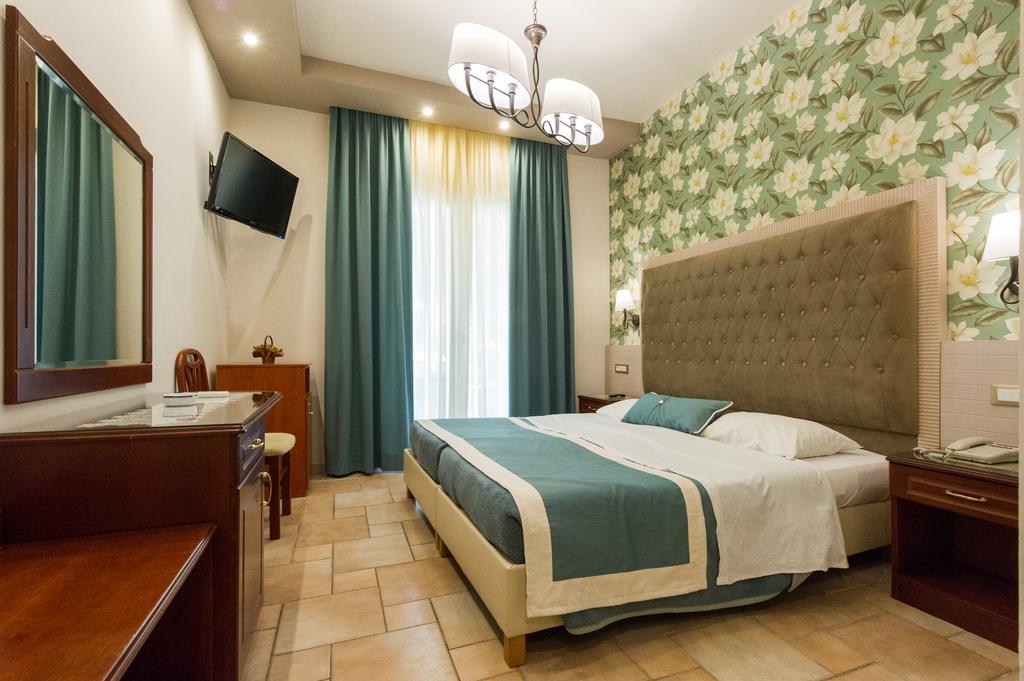 Olympic Hotel Parga Pokoj fotografie
