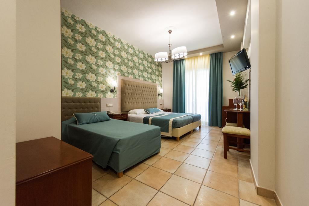 Olympic Hotel Parga Pokoj fotografie